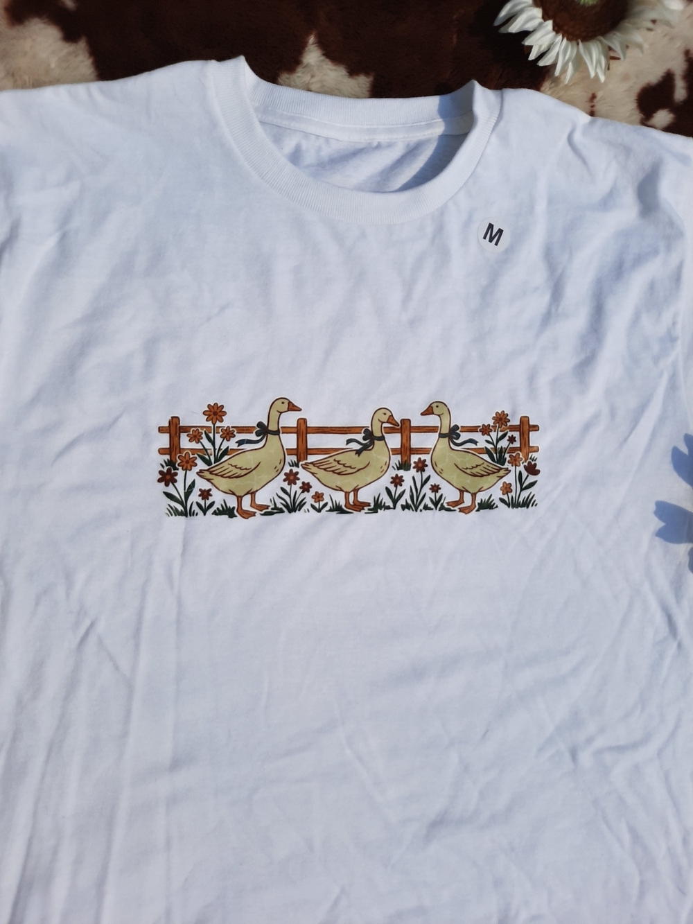 80s Inspired White Short-Sleeve Tee with Goose Graphic - Picture 3 of 7